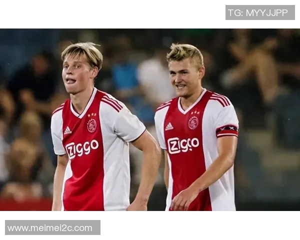 阿贾克斯与拜仁慕尼黑激战正酣谁能在足球赛中笑到最后 阿贾克斯与拜仁慕尼黑激战正酣谁能在足球赛中笑到最后